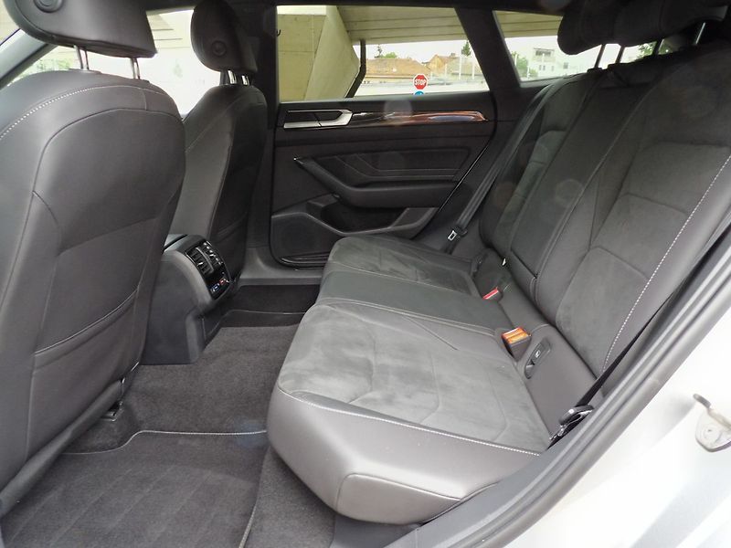 Volkswagen Arteon Shooting Brake 2.0TDI DSG 4Motion Rline Tažné - fotka 25 z 36