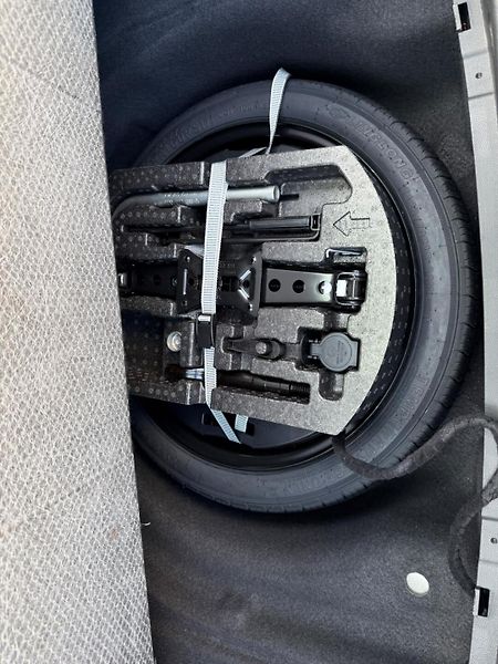 Škoda Superb L&K 2.0 TDI 142kw DSG 4x4 - fotka 26 z 28