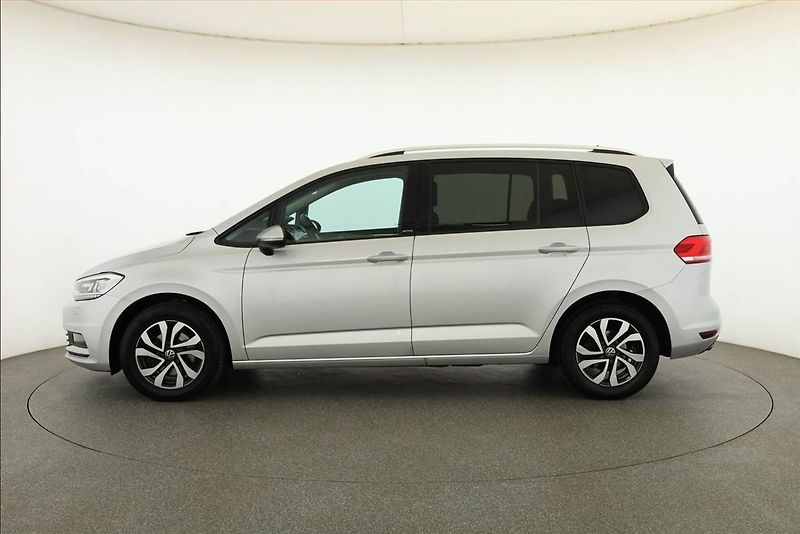 Volkswagen Touran (2022) Active 2.0 TDI, Automat - fotka 3 z 18