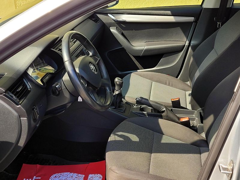Škoda Octavia 1,2 TSi PO ROZVODECH, 1.maj - fotka 24 z 36