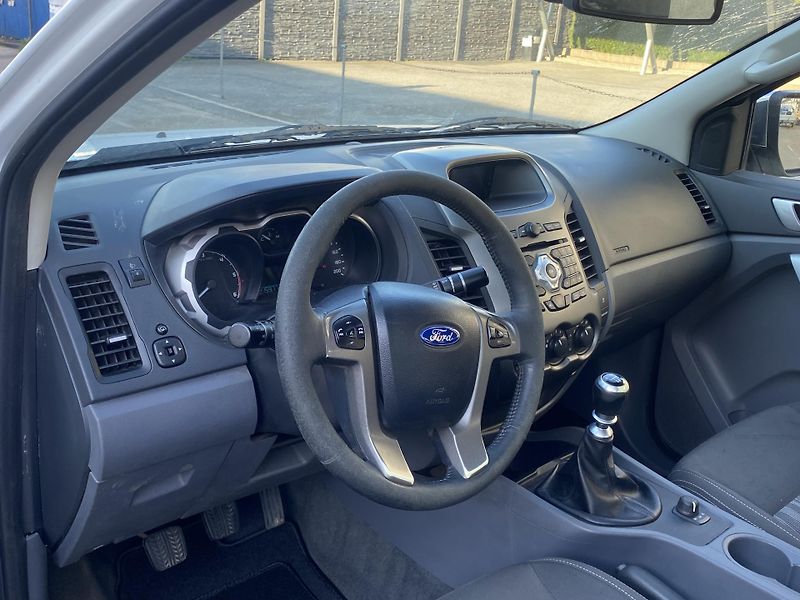 Ford Ranger (2013) 2,2 TDCi XL - 4x4 - fotka 13 z 26