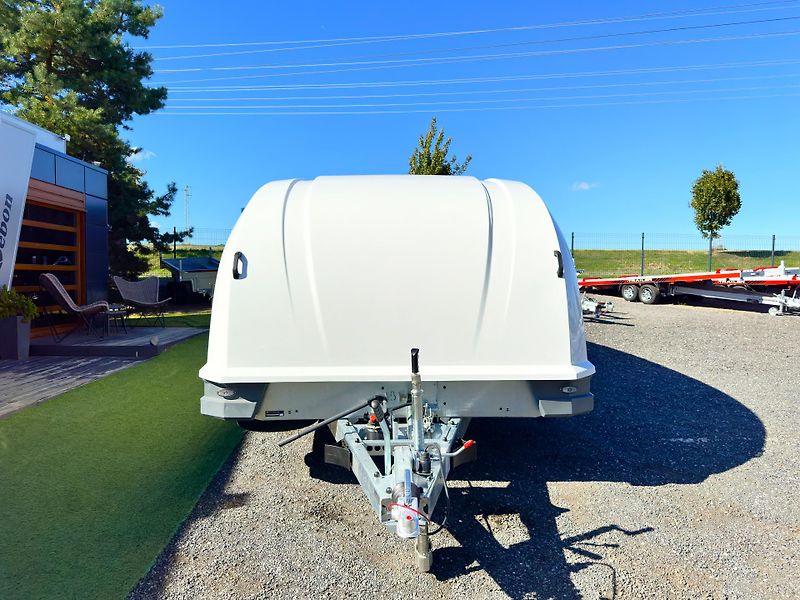 Brian James (2026) Race Shuttle, 470x190x160 cm   - fotka 2 z 30