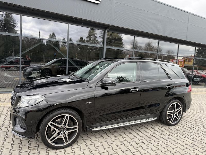 Mercedes-Benz GLE (2017) 43 AMG 287kW 4 MATIC PANORAMA! - fotka 3 z 37