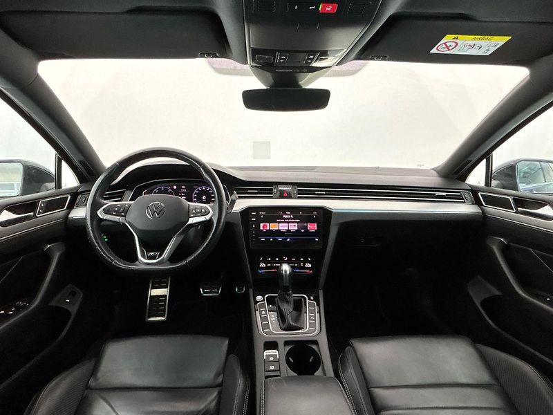 Volkswagen Passat R-LINE DSG - fotka 5 z 29