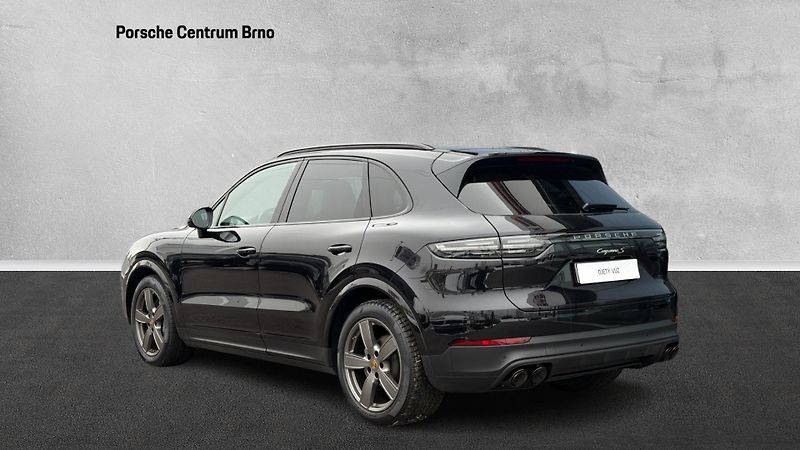 Porsche Cayenne S - fotka 8 z 29