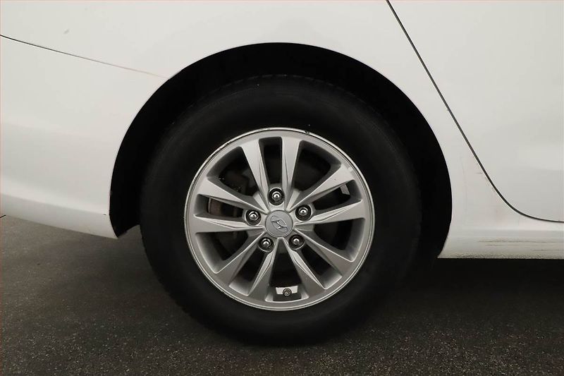 Hyundai i30 (2017) 1.0 T-GDI, Serv.kniha - fotka 11 z 14