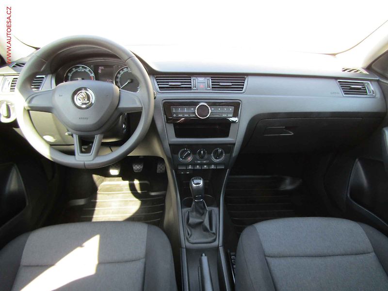 Škoda Rapid (2018) 1.0 TSi, ČR, Active - fotka 8 z 15