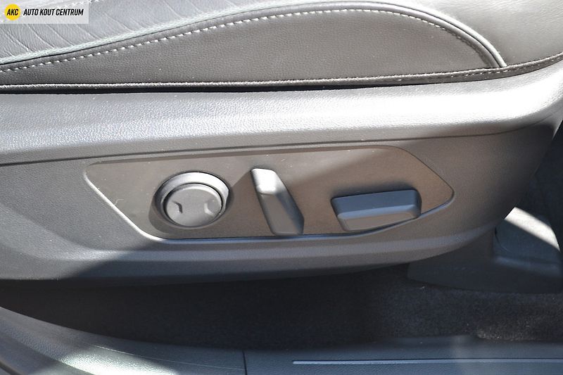 Hyundai Tucson 1,6 T-GDI PHEV 4WD AT 20 YEARS - fotka 14 z 75
