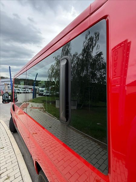 Fiat Ducato 2,3  2,3 9 MÍST - fotka 20 z 36