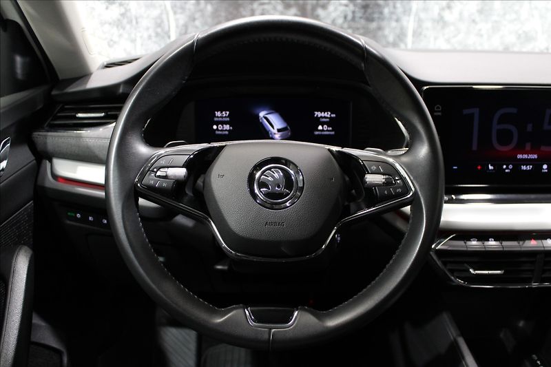 Škoda Octavia 2,0 TDI DSG style 1.majitel CZ - fotka 20 z 32