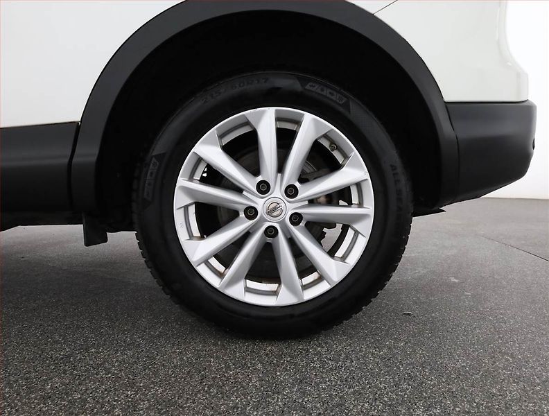 Nissan Qashqai (2014) 1.2 DIG-T, Serv.kniha, Navi - fotka 16 z 16
