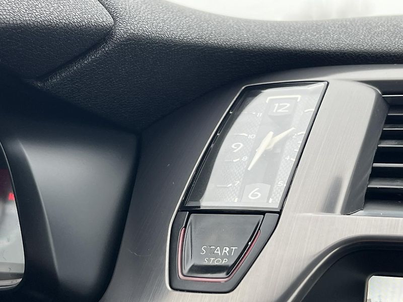 Citroën DS5 2.0HDi AUTOMAT NAVI KAMERA - fotka 17 z 43