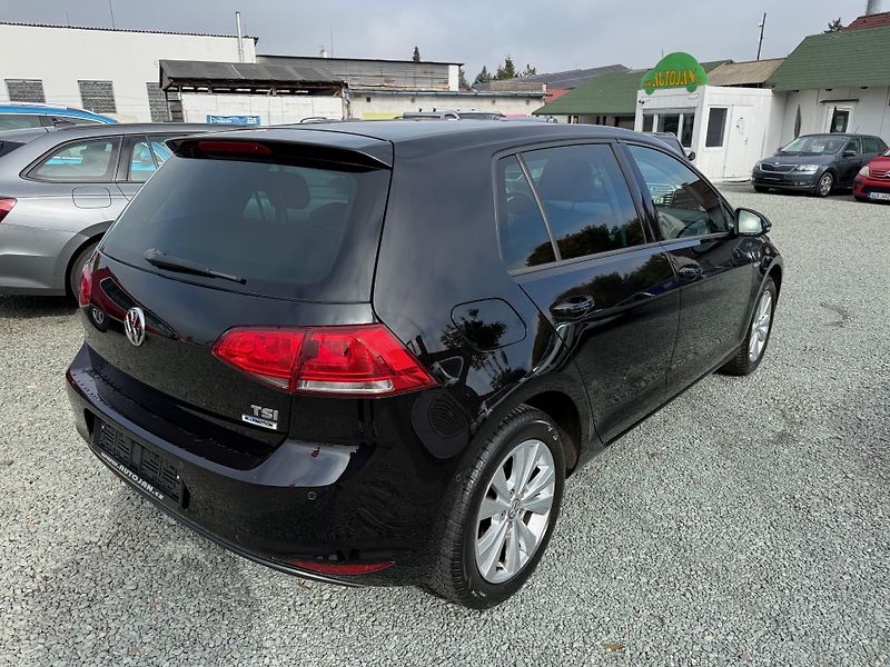 Volkswagen Golf 1.2 TSI 81KW CUP - fotka 6 z 13