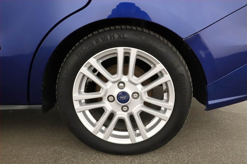 Ford Tourneo Courier (2014) Titanium 1.6 TDCi, 5Míst, ČR - fotka 11 z 14
