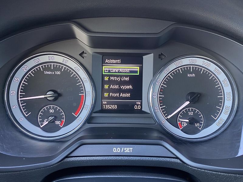 Škoda Octavia 2,0 TDI 110 kW Style - fotka 9 z 29