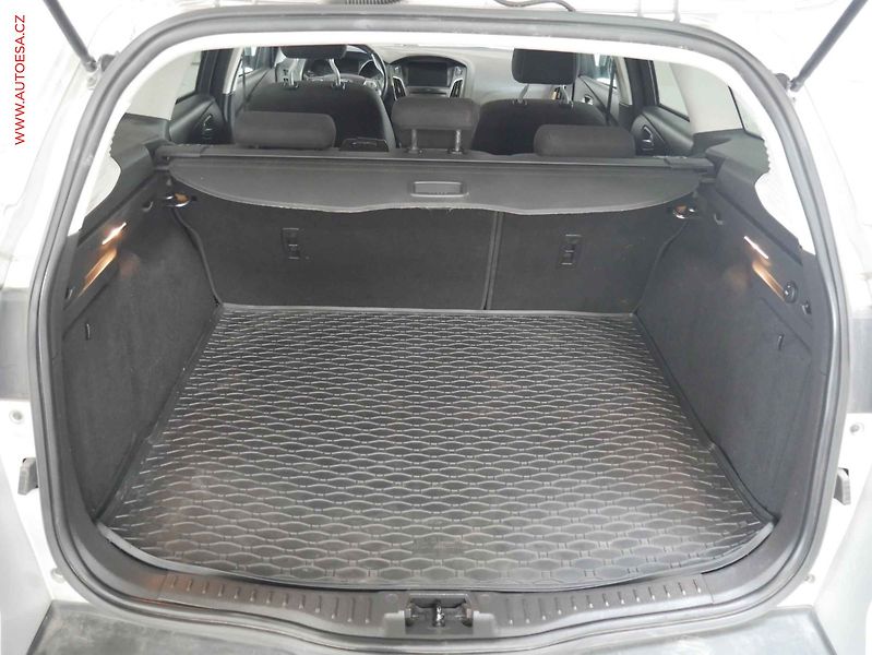 Ford Focus (2018) 1.5 TDCI, Klima - fotka 7 z 17
