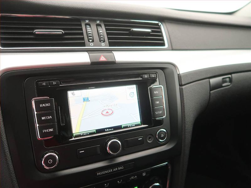 Škoda Superb (2013) Ambition 1.6 TDI, Serv.kniha - fotka 13 z 18