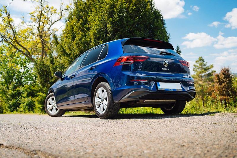 Volkswagen Golf (2023) Life 1.5 TSI, Navi, Tempomat - fotka 4 z 30