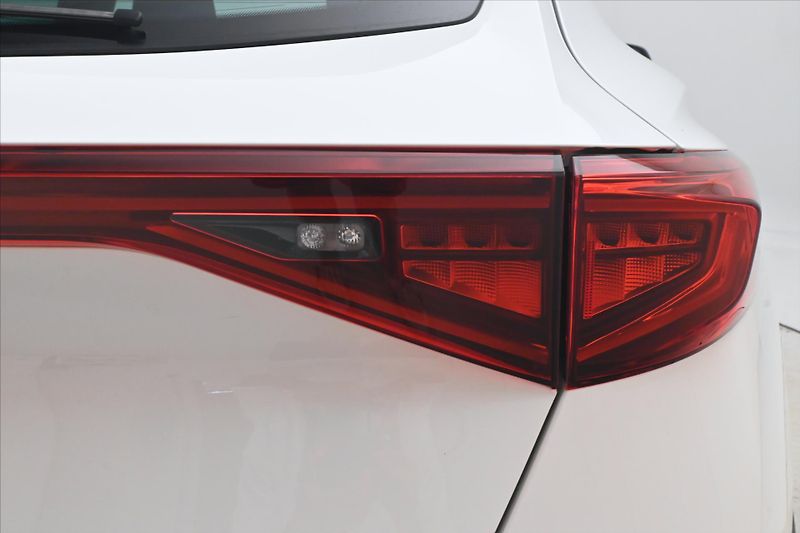 Cupra Formentor 2,0 TDI 110kW DSG 4x4 Záruka a - fotka 30 z 31
