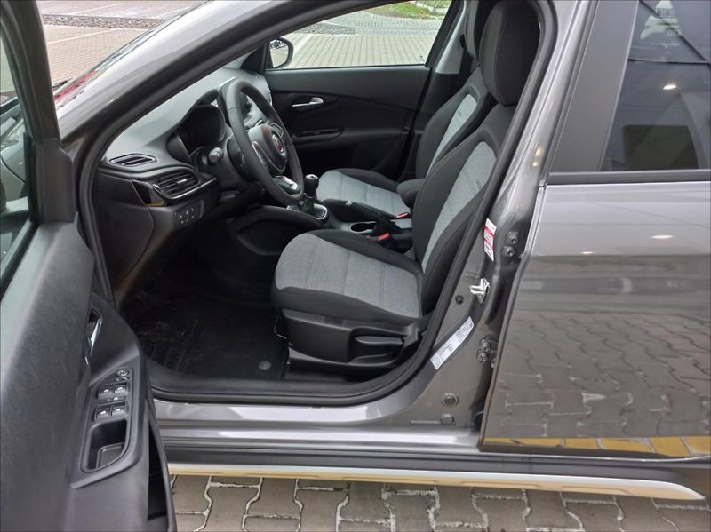Fiat Tipo 1,0 FireFly 100k  SW Cross Hig - fotka 7 z 14