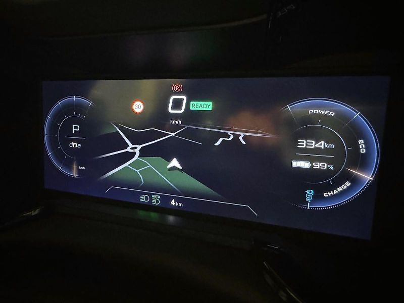 Alfa Romeo Junior (2025) Veloce 280k Elettrica 54 kWh * - fotka 16 z 22