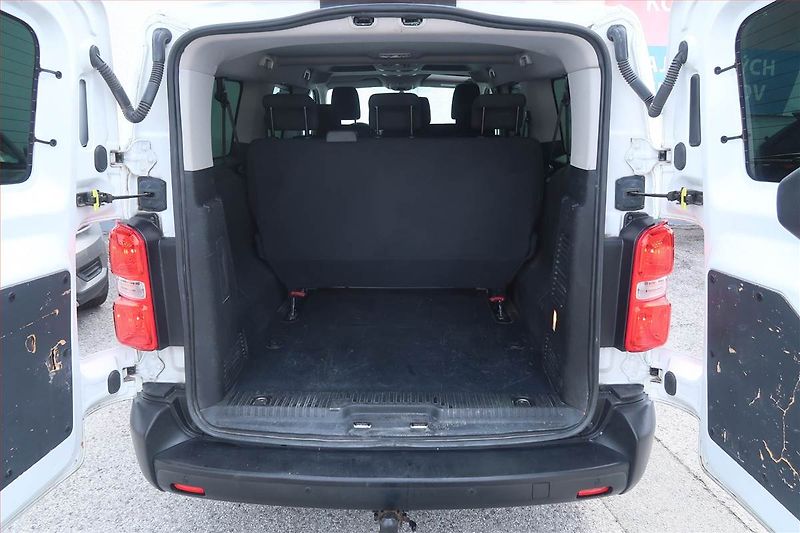 Opel Vivaro (2021) 2.0 CDTI, Bus, 9Míst, SR - fotka 14 z 16