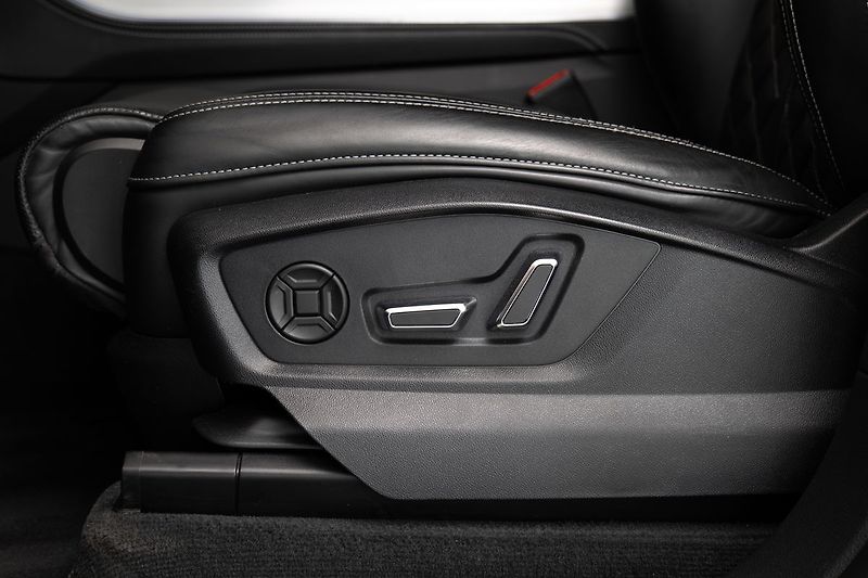Audi SQ8 4.0 TDI/Bang&Olufsen/360/Pano - fotka 8 z 27