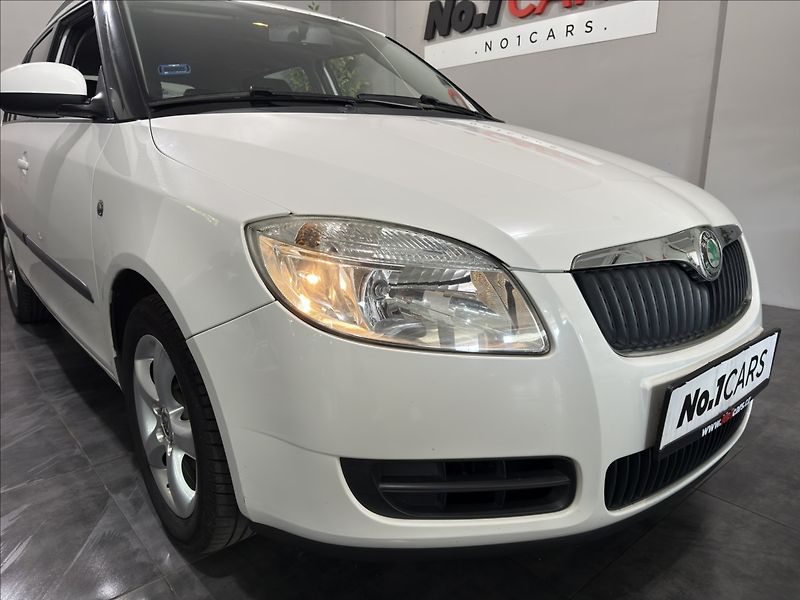 Škoda Fabia 1,2   i KLIMA TEMPOMAT ČIDLA - fotka 27 z 29