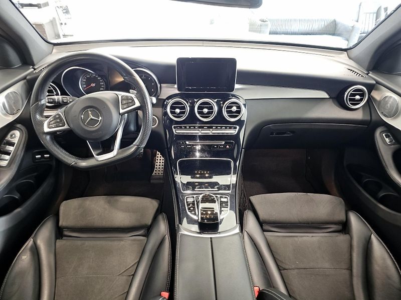 Mercedes-Benz GLC 220d 4M AMG Burmester tažné - fotka 16 z 17