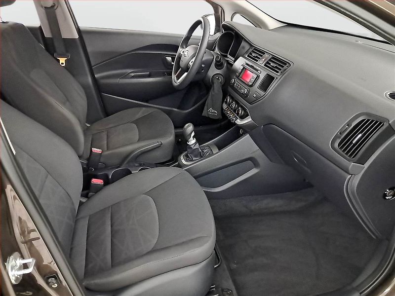 Kia Rio (2012) 1.4 CVVT - fotka 9 z 16