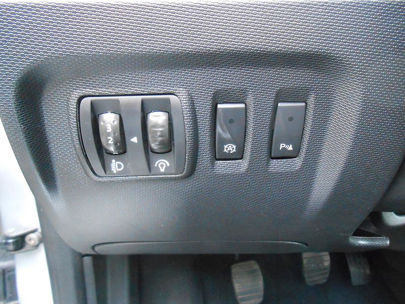 Renault Captur 1.5DCi-NAVI,Chrom, Alu - fotka 26 z 38