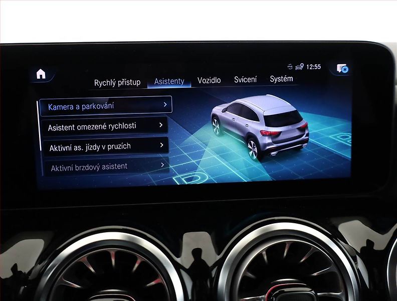 Mercedes-Benz GLA (2022) 180 d - fotka 17 z 19