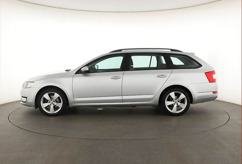 Škoda Octavia (2015) Ambition 2.0 TDI, ČR,1.maj - fotka 3 z 17
