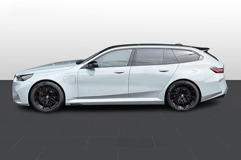 BMW M5 Touring - fotka 4 z 12