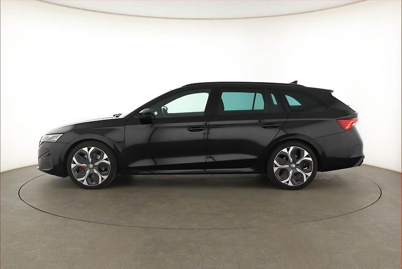 Škoda Octavia (2025) RS 2.0 TSI, RS, Matrix FUllLed - fotka 3 z 25