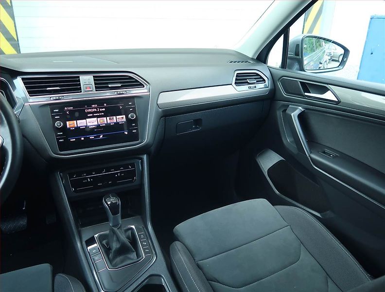 Volkswagen Tiguan Allspace (2022) Elegance 2.0 TDI - fotka 8 z 23