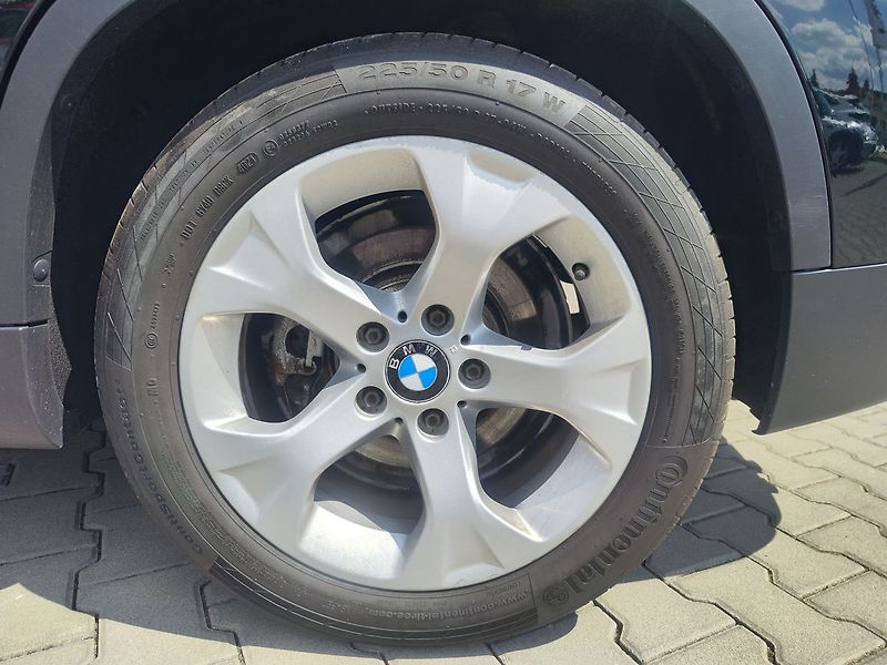 BMW X1 2.0i/135kW xDrive - fotka 24 z 24
