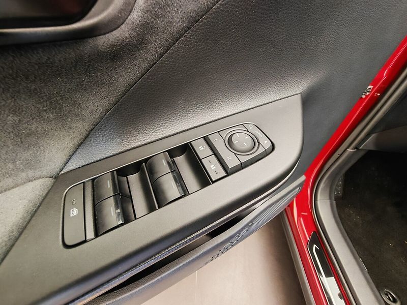 Toyota C-HR 2.0 Hybrid 4x2 Executive - fotka 26 z 46