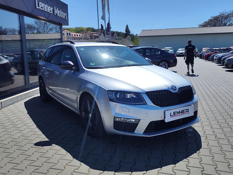 Škoda Octavia 2.0 TDi/135kW RS DSG ČR - fotka 3 z 35