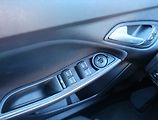 Ford Focus (2018) ST-Line 1.5 EcoBoost, Automat - náhled 17