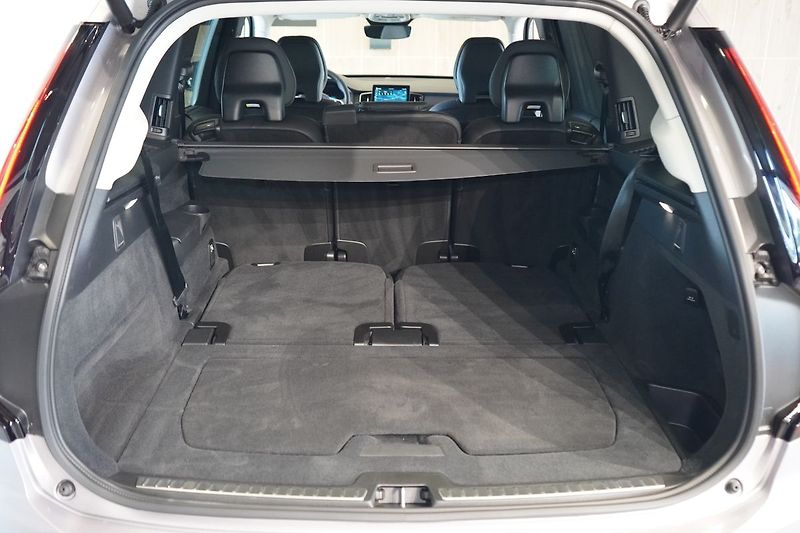 Volvo XC90 T8 PLUS Dark, Head-up, 360° - fotka 14 z 50