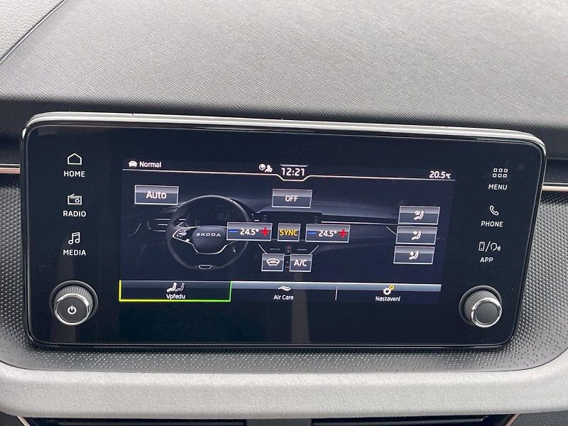Škoda Kamiq (2025) 1.5 TSI 110 kW Top Selection - fotka 19 z 33