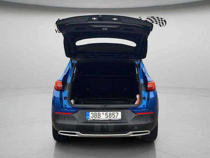 Opel Grandland X 1.2T (96kW) AT8/5857 - fotka 31 z 31