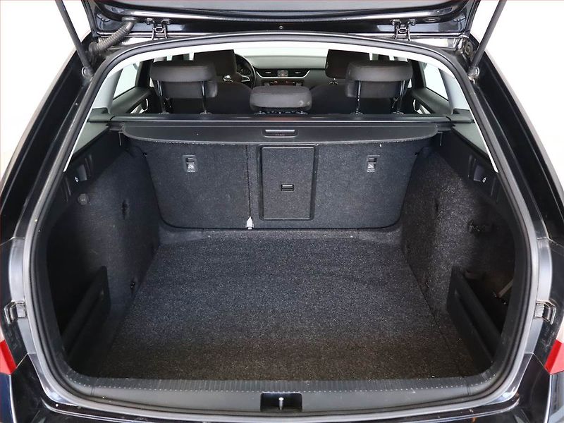Škoda Octavia (2017) Style 1.6 TDI, Navi, Tempomat - fotka 12 z 17