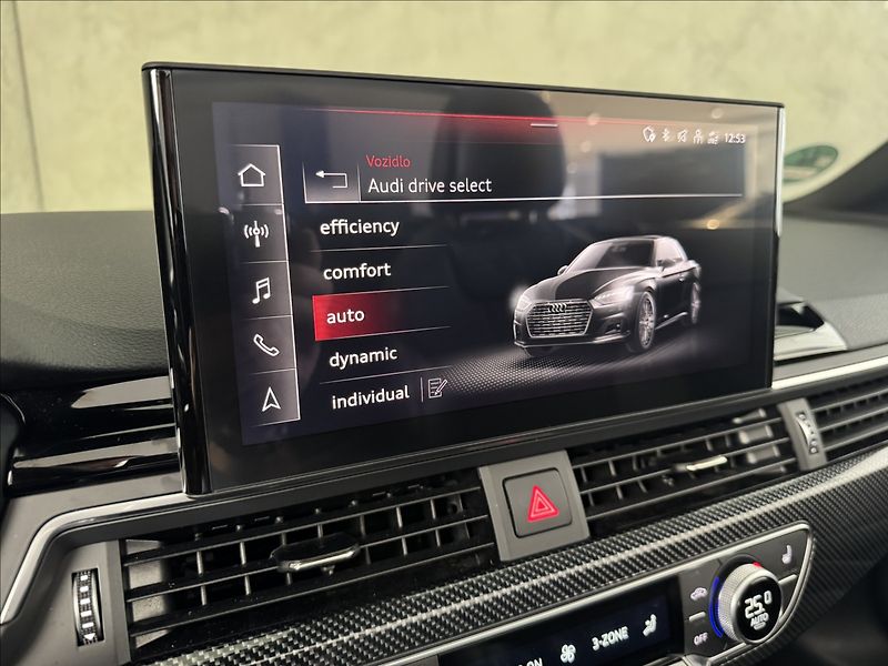 Audi A5 2,0 TDi  S-Line Quattro Matrix - fotka 30 z 47