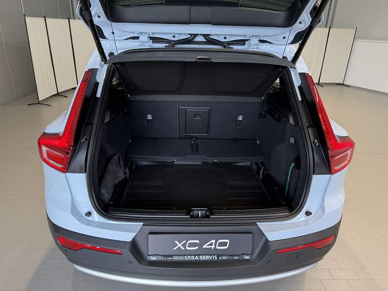 Volvo XC40 (2026) B3 2.0L 163 HP AT7 FWD CORE - fotka 5 z 7