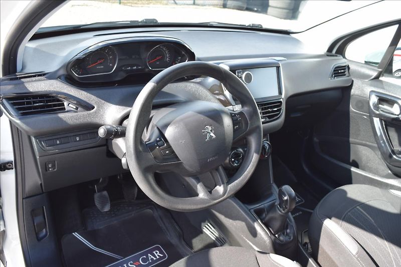 Peugeot 208 1,4 HDi 50KW NÍZKÉ KM KLIMA - fotka 16 z 50