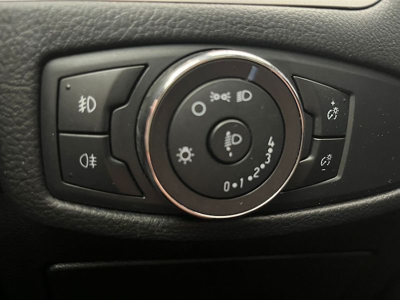 Ford Galaxy EB 140kW AT komplet servis - fotka 17 z 51