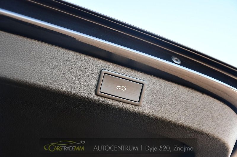 Škoda Superb 2,0TDI SPORTLINE DSG ČR 1.MAJ  - fotka 50 z 56
