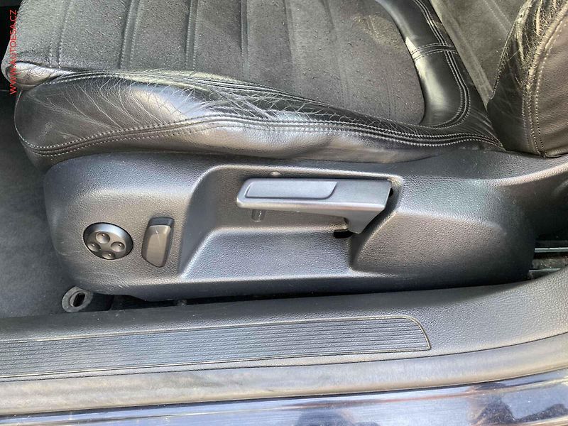Volkswagen Passat (2006) 3.2FSi 4x4, DSG - fotka 14 z 16